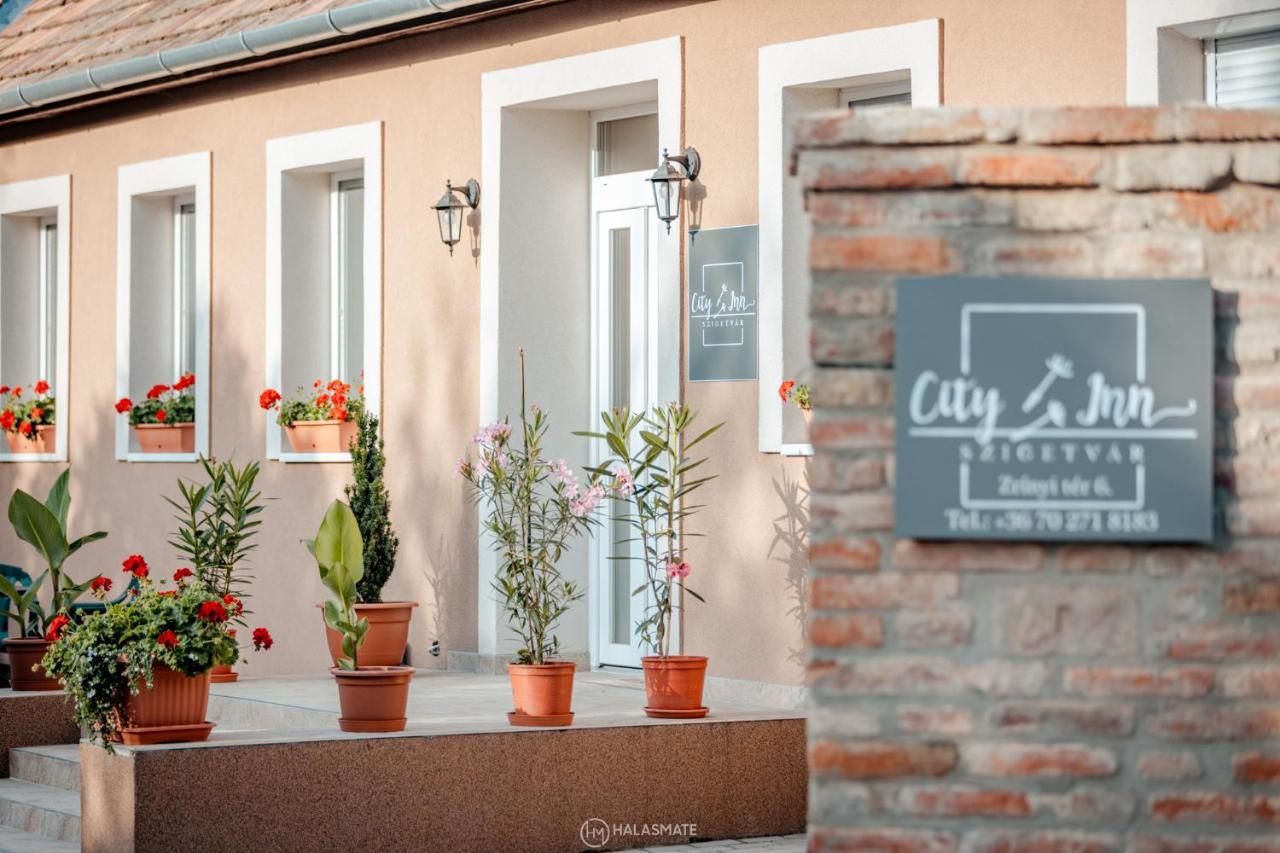 City Inn ซิเกตวาร์ ภายนอก รูปภาพ